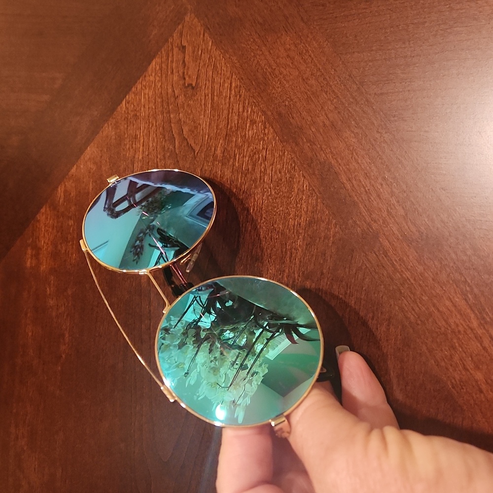 Givency Round Sunglasses